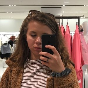 Meet your Posher, Olivia